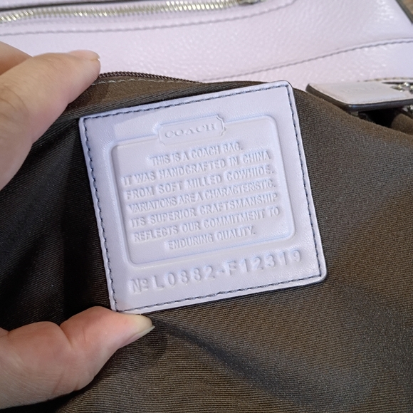 Coach Lilac Pebbled Leather Sling Crossbody Or Shoulder - Picture 6 of 17